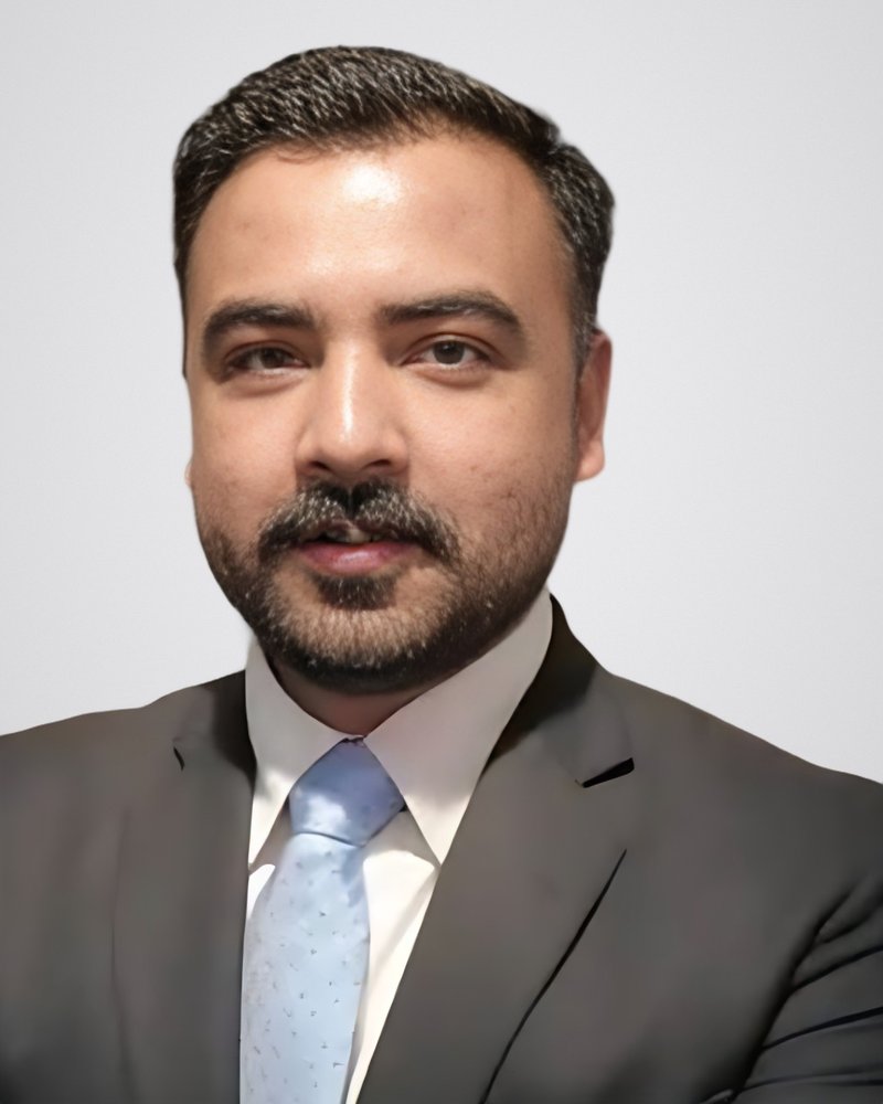 السيد بلال أحمد، مستشار هجرة أول في Baker & Co